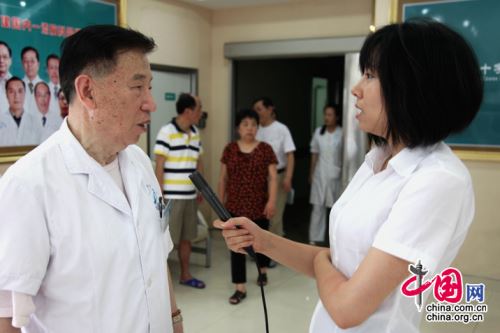 上海藍(lán)十字腦科醫(yī)院愛心公益活動